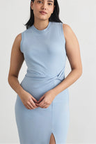 SLEEVELESS CODY DRESS - Dresses - Sassanova