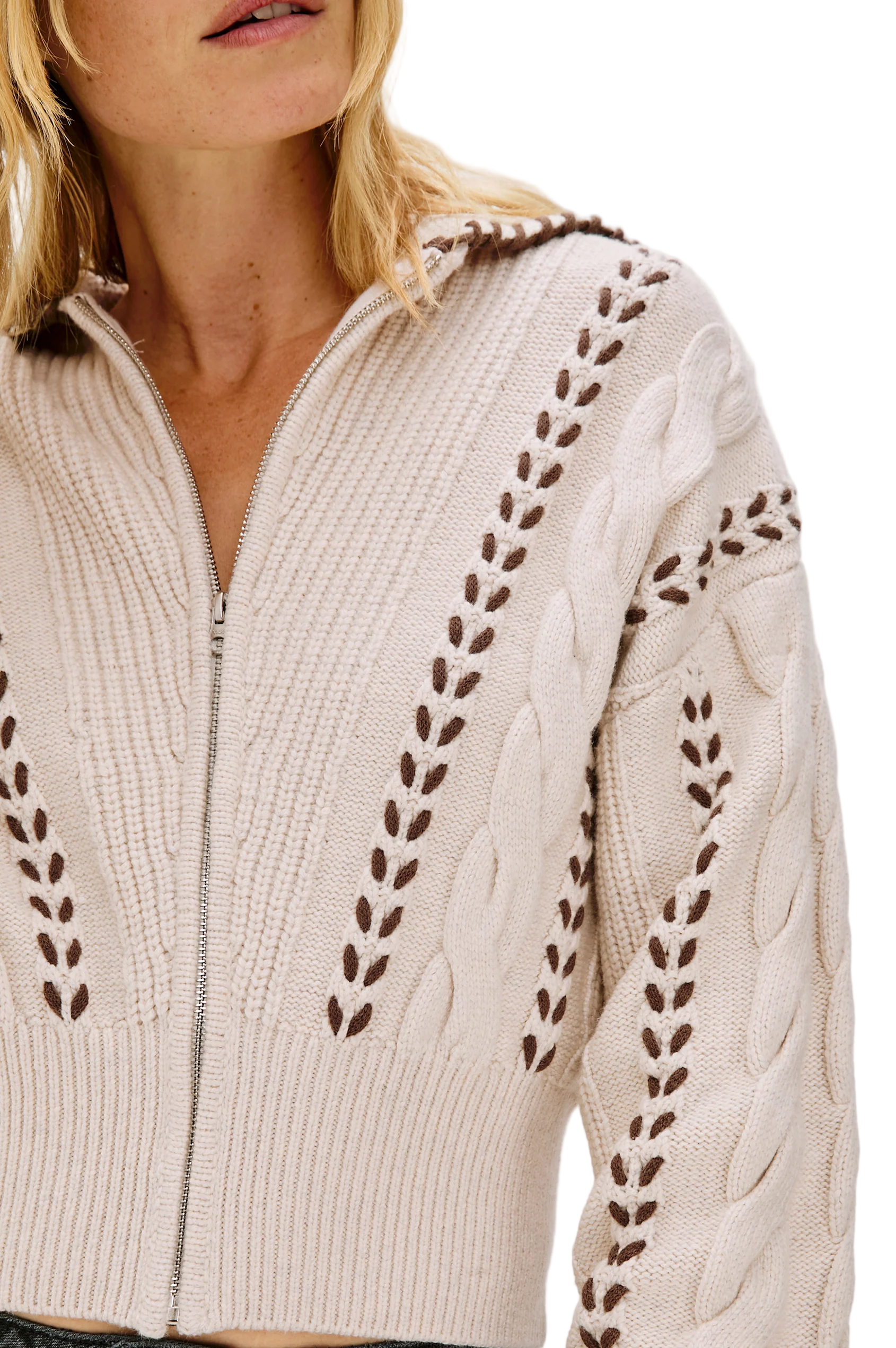 LUNE SWEATER
sassanova