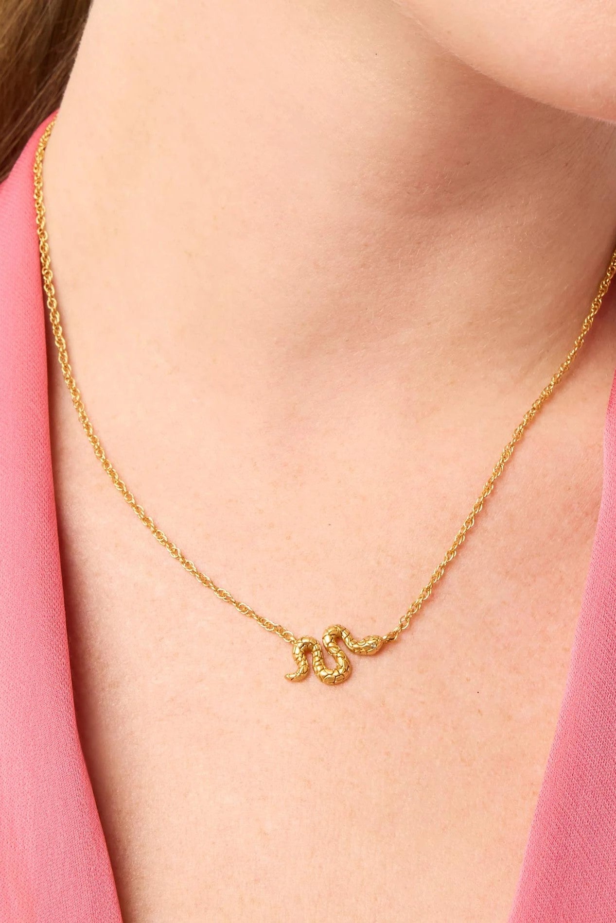 SNAKE DELICATE NECKLACE- GOLD - Necklaces - Sassanova