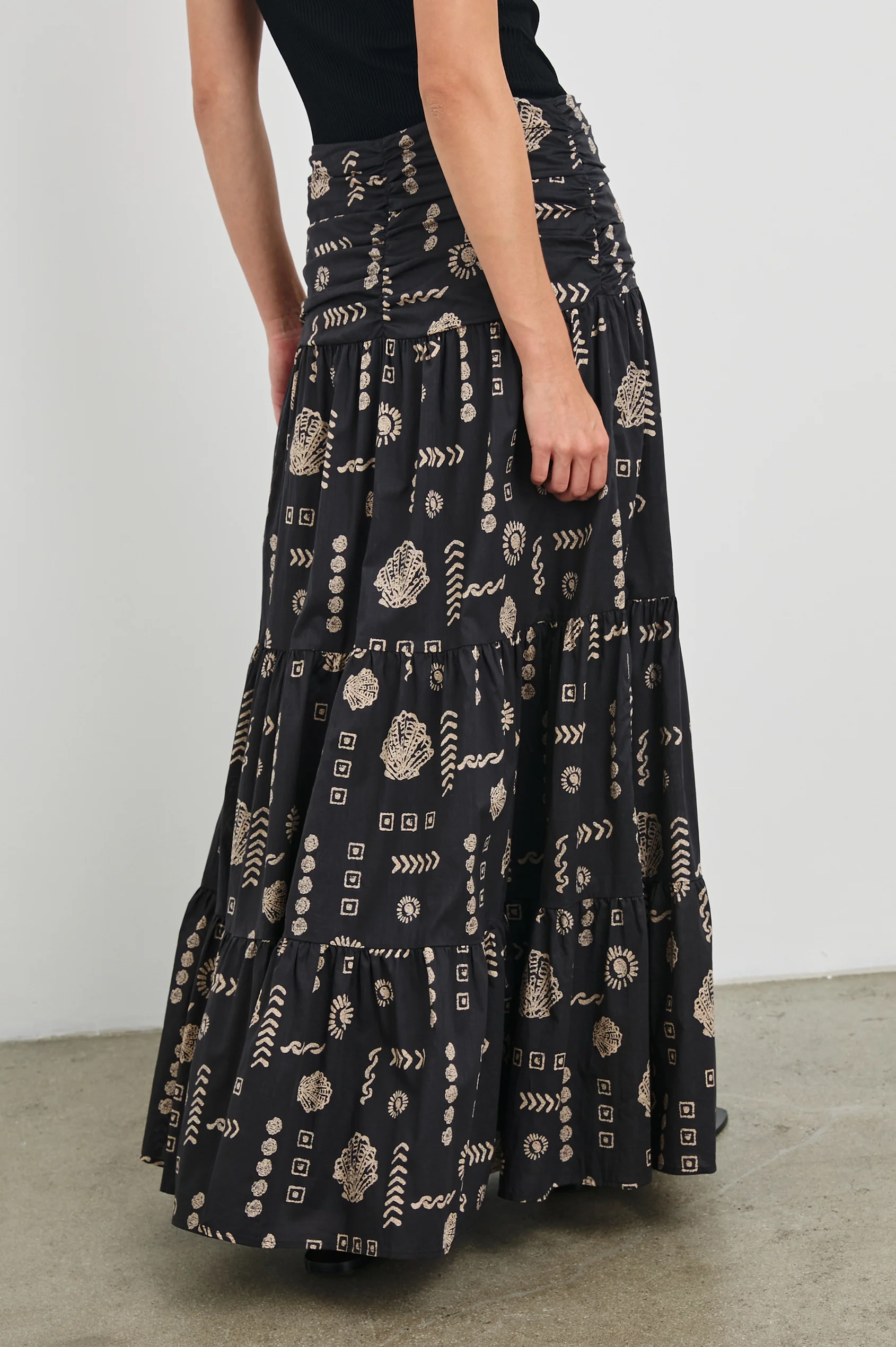 AGATHA SKIRT
sassanova