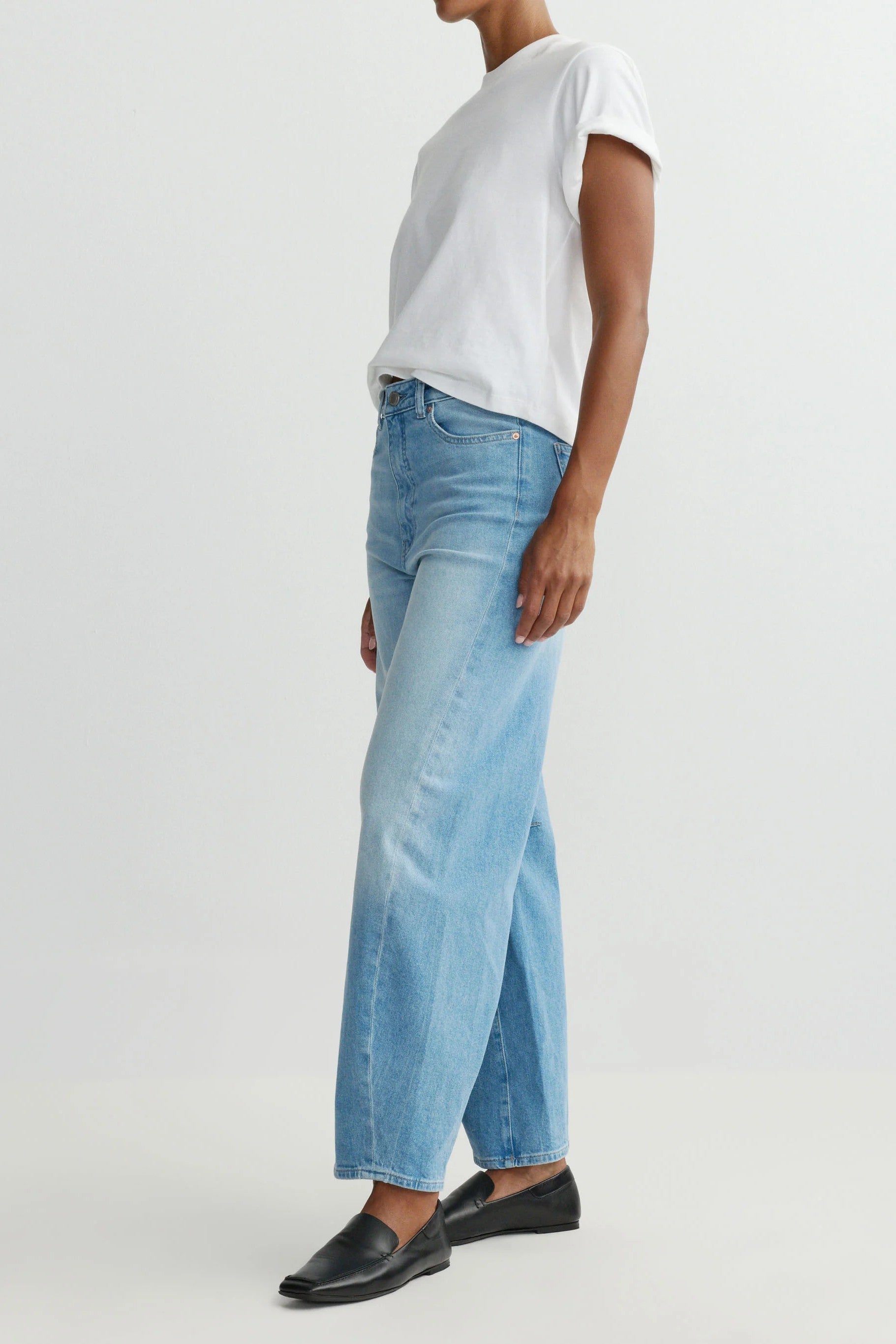 MIRO BARREL HIGH RISE JEAN - Jeans - Sassanova
