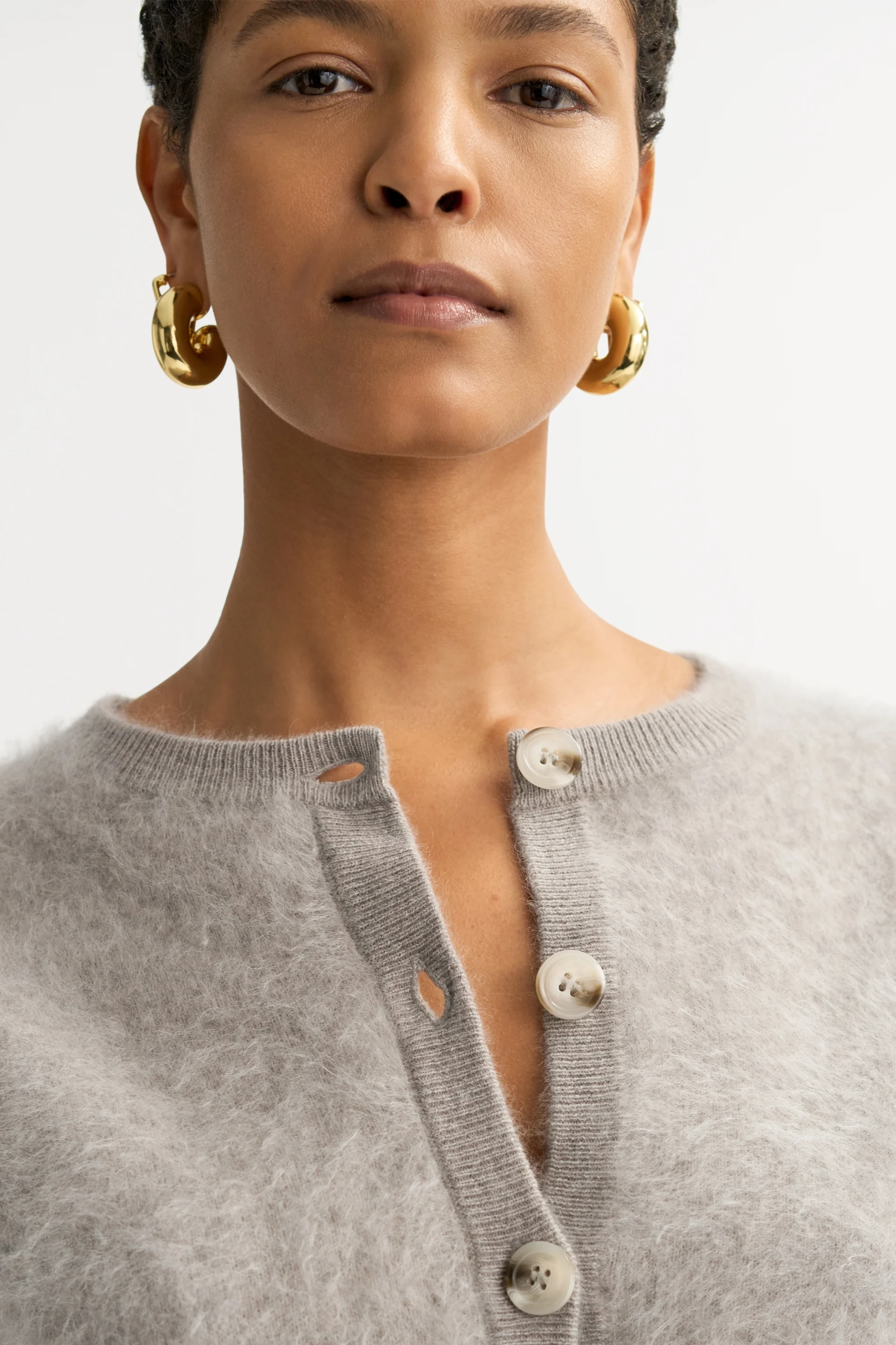 BRUSHED SHORT SLEEVE CARDIGAN - Sweaters - Sassanova