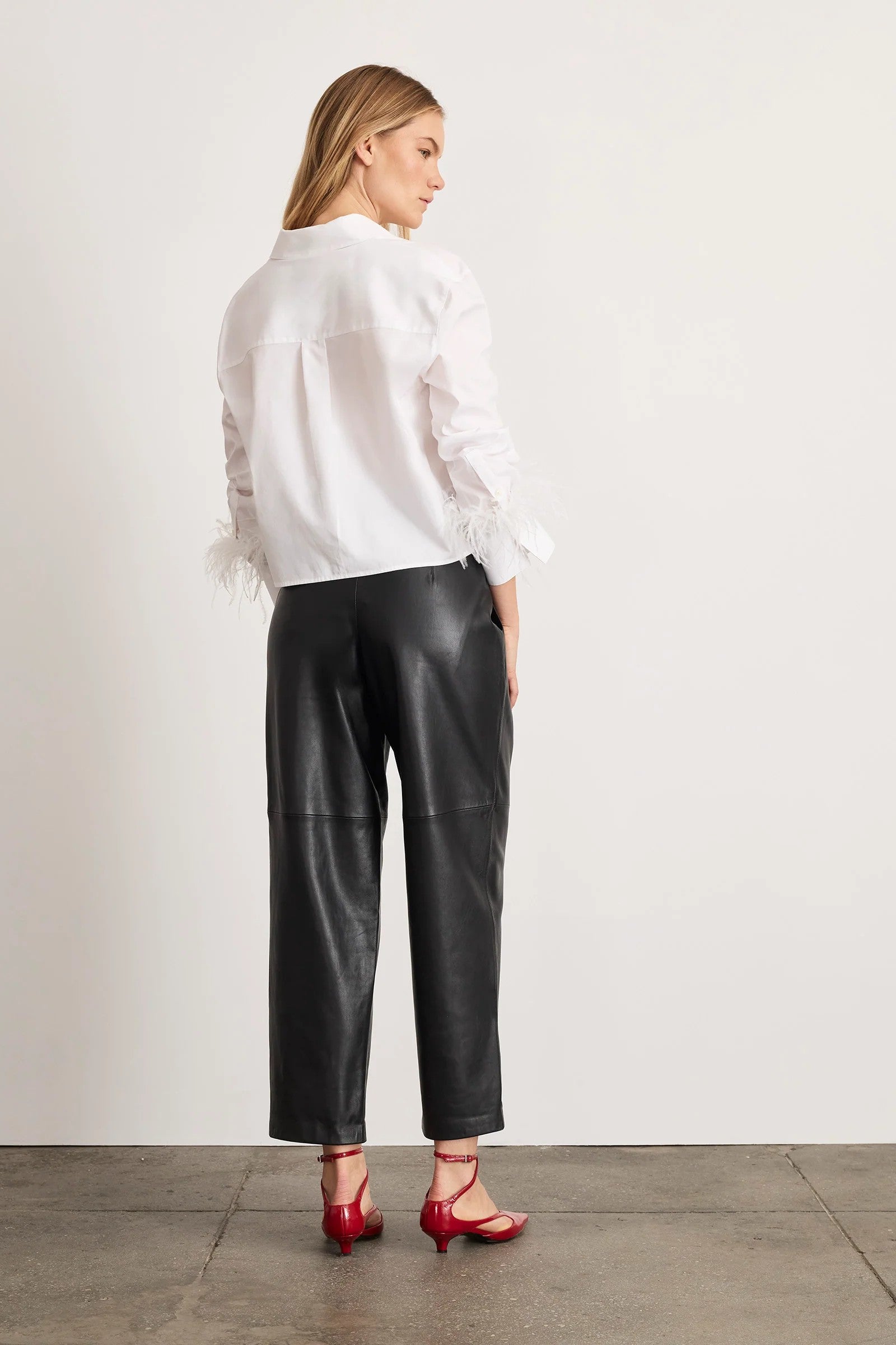 LARGAUX FEATHER TOP - Blouses - Sassanova