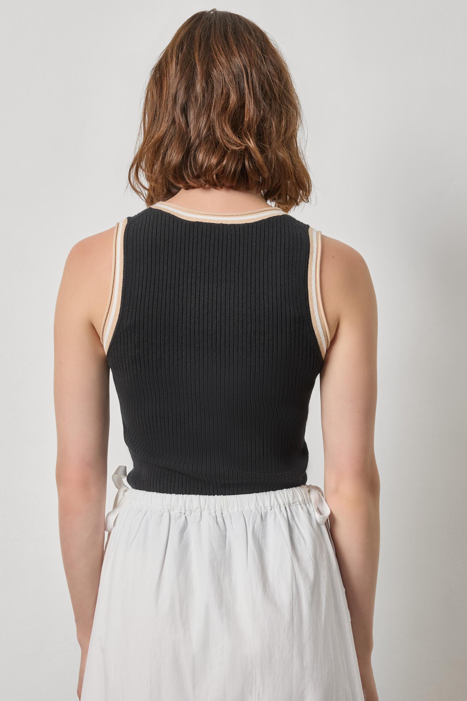 CONTRAST TRIM KNIT TANK - Tank Tops - Sassanova