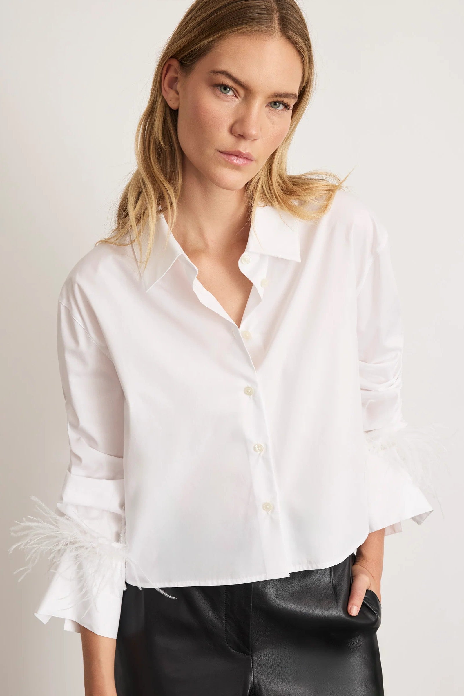 LARGAUX FEATHER TOP - Blouses - Sassanova