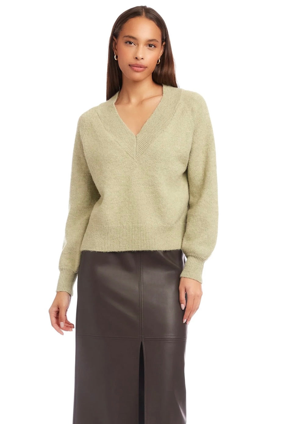 HEATHER V NECK SWEATER
sassanova