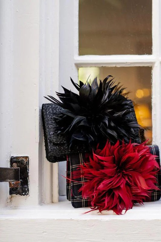 COCO FEATHER CLUTCH - Sassanova