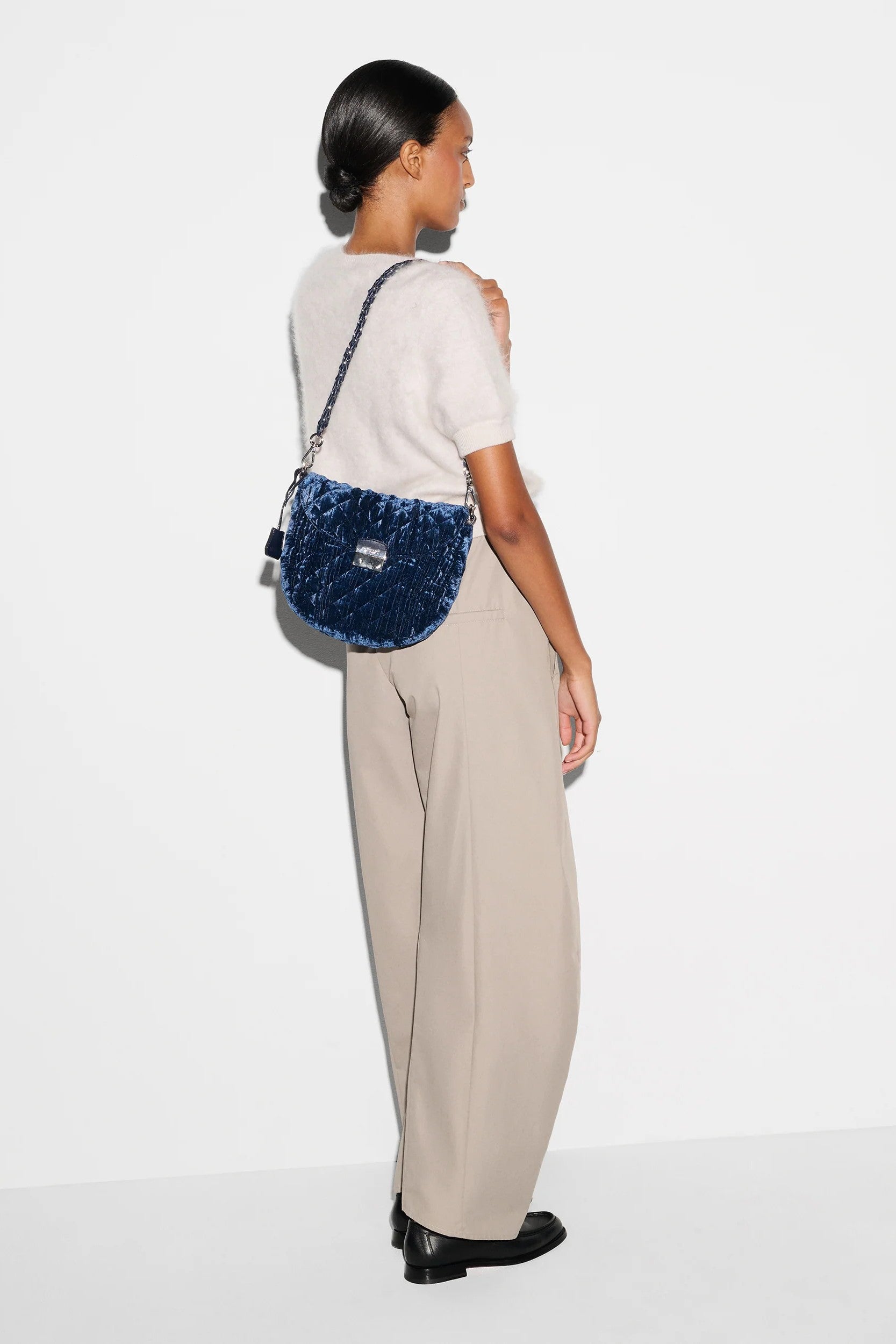 CROSBY VELVET LOCK SADDLE - Handbags - Sassanova