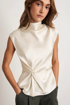 ROBIN TOP - Blouses - Sassanova