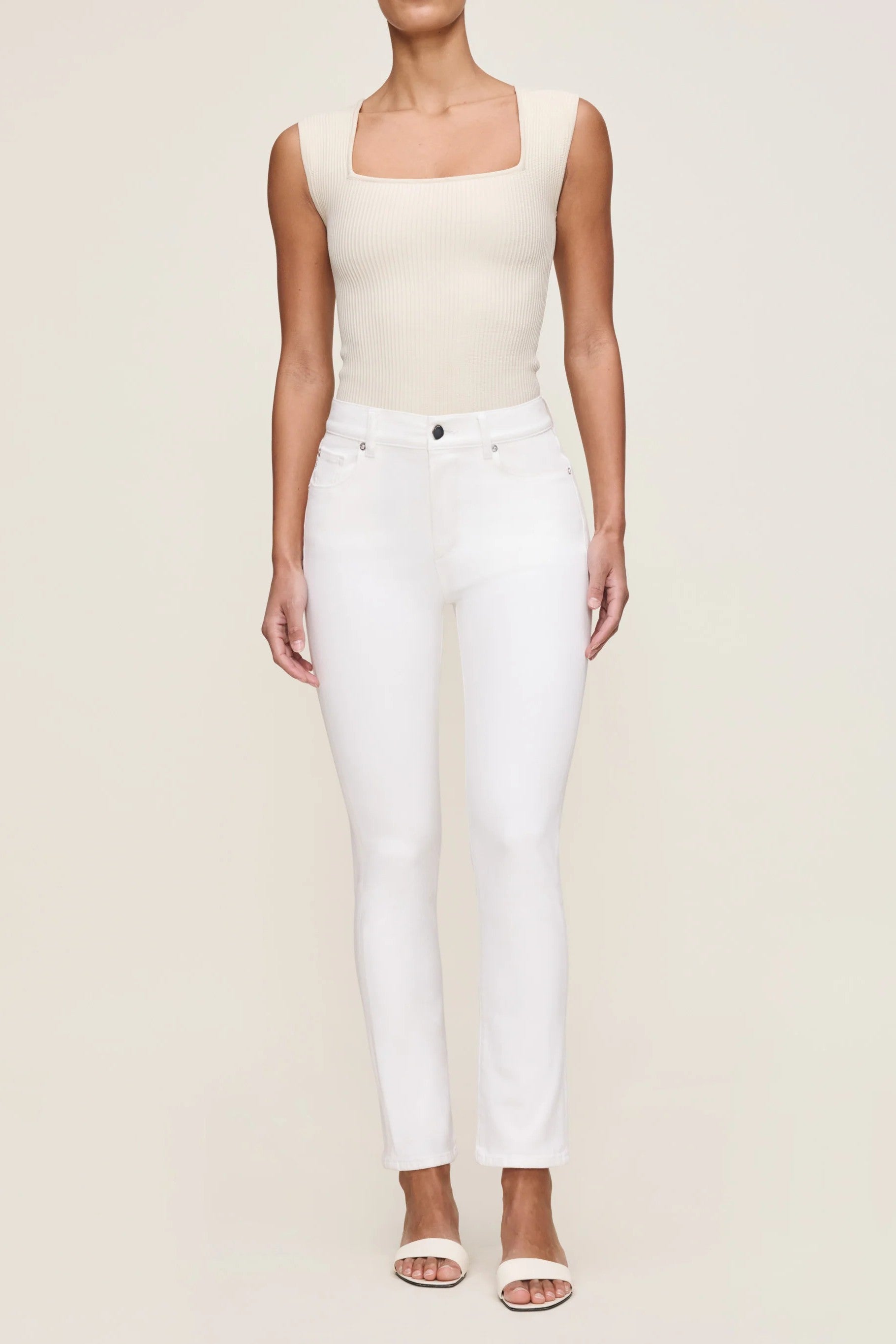 MARA MID RISE STRAIGHT JEAN - Jeans - Sassanova