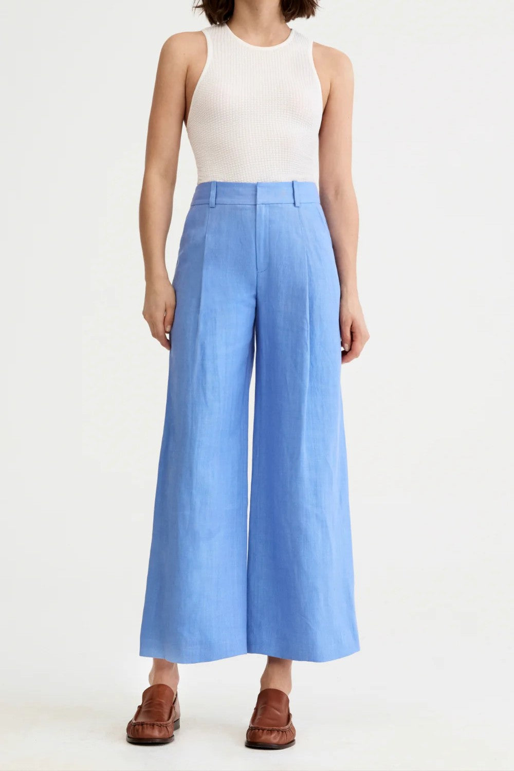 LINEN CROPPED PLEATED TROUSER - Pants - Sassanova