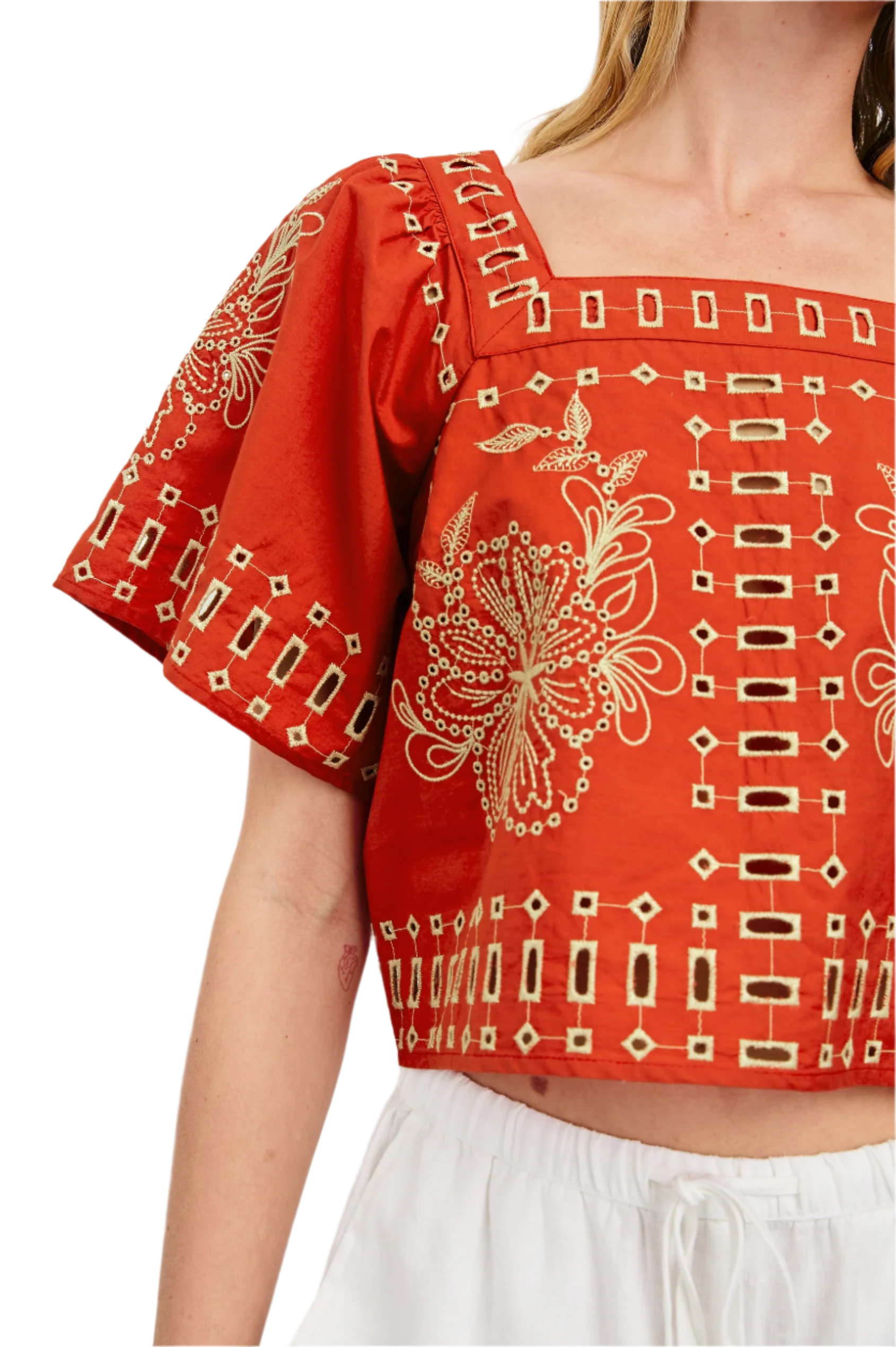 LAINE TOP
sassanova