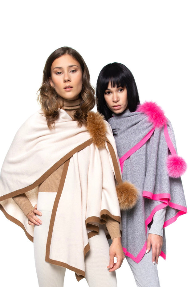COLORBLOCK KNITTED WRAP WITH LOOP & FOX POMS